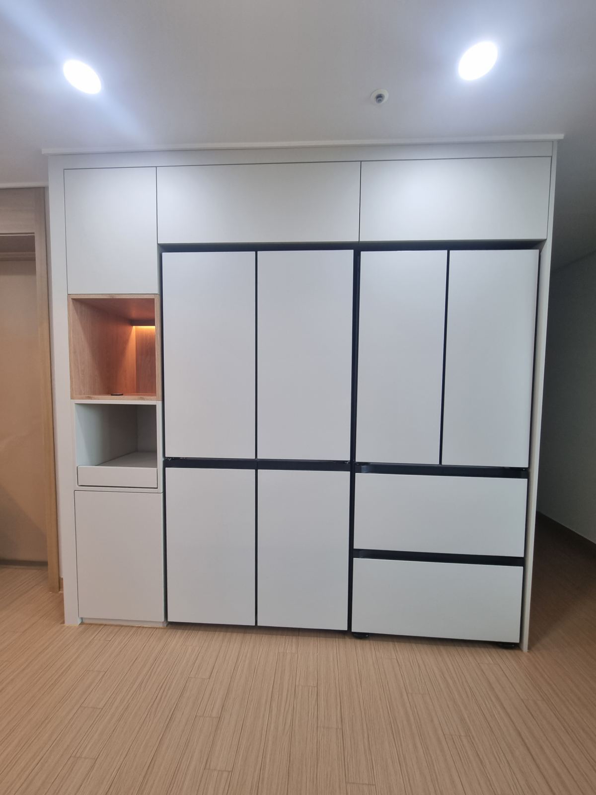오산 화이트 냉장고장 시공 사례